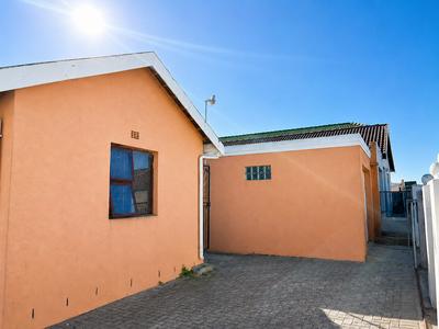 House For Sale in Ilitha Park, Khayelitsha