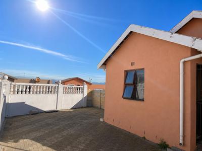 House For Sale in Ilitha Park, Khayelitsha