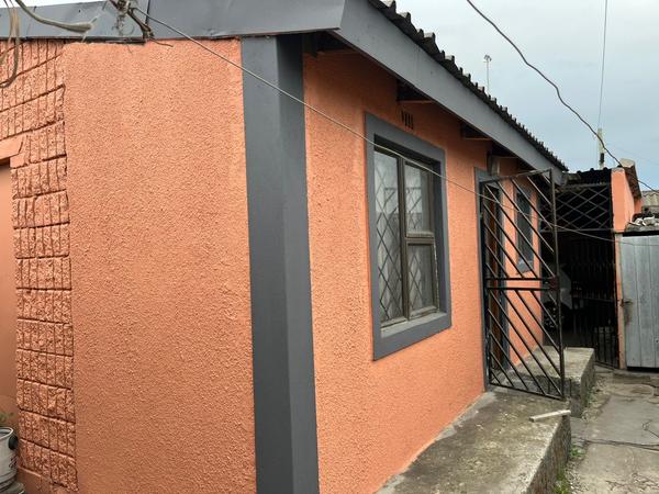House For Sale in Nonqubela, Khayelitsha