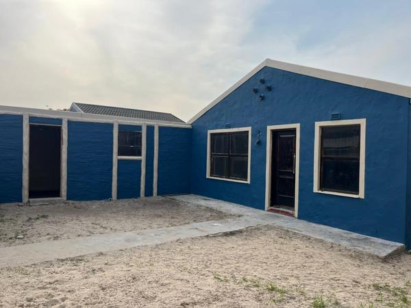 House For Sale in Ilitha Park, Khayelitsha