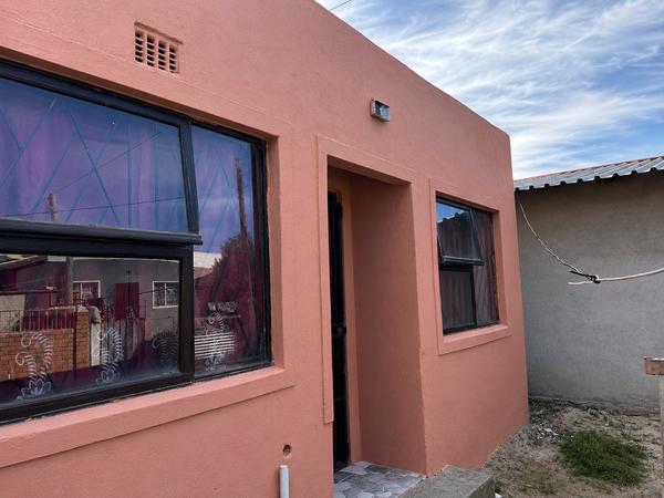 House For Sale in Nonqubela, Khayelitsha